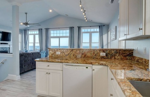 Surf City House | Dream Getaway a Gorgeous Private Oceanfront with Hot Tub Sleeps 12
