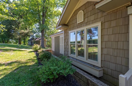 Paoli Cottage | Dream Getaway Cottage w/Endless Hilltop Views - Seasonal Pool/Hot Tub