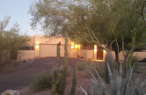 Camino Del Oeste Estates House | Dream Home with Solar Heated Pool, Putting Green, City Lights