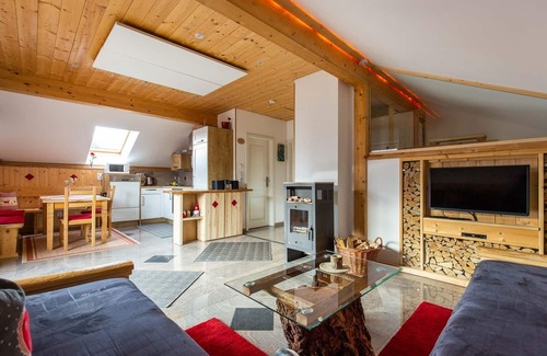 Heiligenblut Apartment | Dream location at 1600m Apartment Rubin on the upper floor of Chalet Magda-Lena