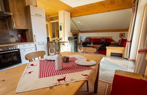 Heiligenblut Apartment | Dream location at 1600m Apartment Rubin on the upper floor of Chalet Magda-Lena