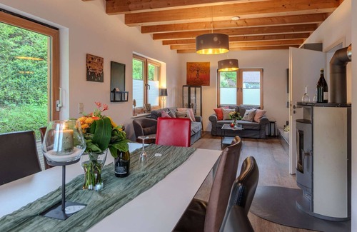 Alpirsbach House | Dream Vacation home Fronwald - Sauna | Jacuzzi | Playground | Garden fenced | BBQ | Wifi