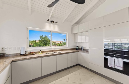 Marie Pampoen Villa | Dream View Villa: Private Pool & Sea Views!