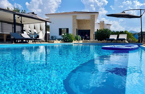Pegeia Villa | Dream Villa Cyprus - n5min to Coral Bay Beach