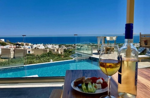 Koutsounari Villa | Dream villa on a hillside with sea views and pool
