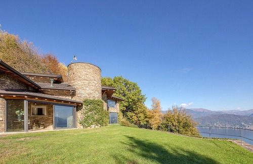 Carciano Villa | Dream villa with pool and spa and unparalleled lake views! - Villa Petra