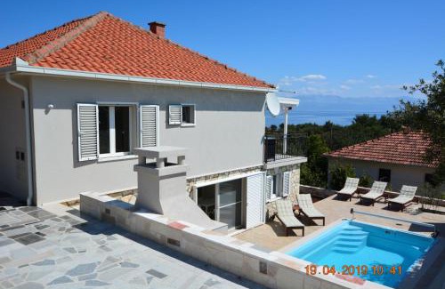 Rogac Villa | Dreamlodge - Luxe Dalmatian Villa, private pool, parking, mooring, breathtaking sea & mountain view, at 150 m from idyllic private beach