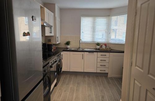 Ongar House | Dreams and Homes -entire home