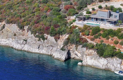 Evgiros Villa | Dreamscape Villa Oneiro - Your Gateway to Seaside Luxury in Sivota