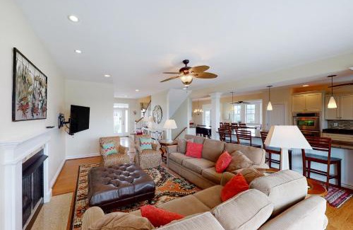 Sandbridge House | Dreamweaver