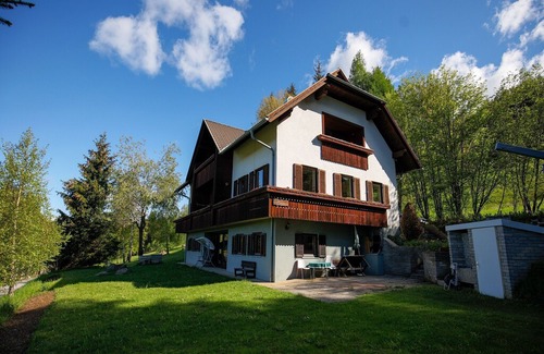 Fresach Apartment | Dreamy Apartment in Fresach with Swimming Pool