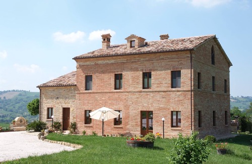 SantʼAngelo in Pontano Villa | Dreamy Brick Villa With Unbelievable View And A Pool