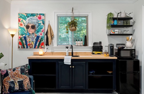 Anderson Apartment | Dreamy Luxury Stay in Anderson - 7 minutes from I-85