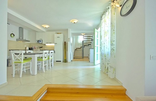 Liznjan Villa | Dreamy place Zelda surrounded by lovely greenery and Mediterranean herbs