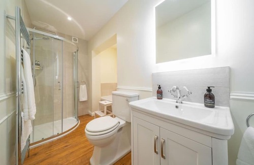 Birnam Apartment | Dreamy Town House Apartment in Birnam, Dunkeld