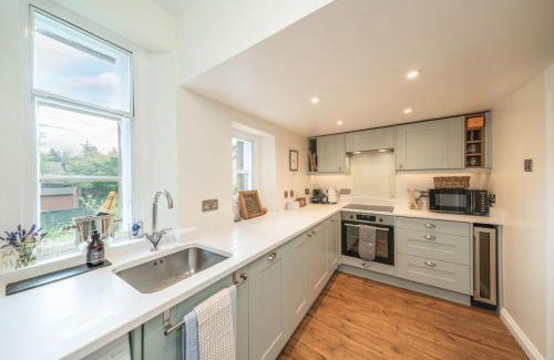 Birnam Apartment | Dreamy Town House Apartment in Birnam, Dunkeld