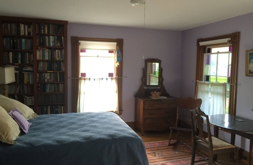 Islesford Other | Dreamy vintage farmhouse on Maine Island near Acadia, sleeps 7