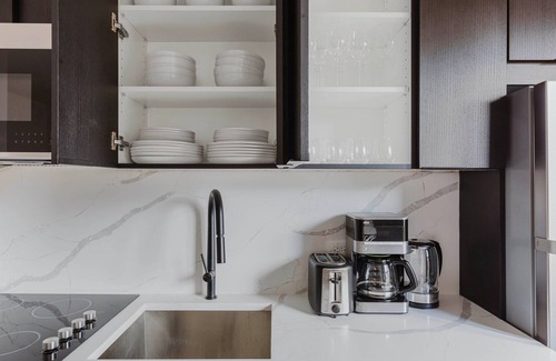 Williamsburg Apartment | Dreamy Williamsburg 2BR w/Laundry, near Subways, by Blueground