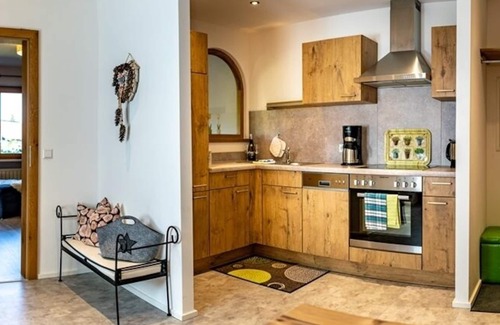 Groissenbach Apartment | Drei-Raum-Wohnung (1) 60qm, Dusche/WC, Extra-Schlafzimmer, Küche, Balkon