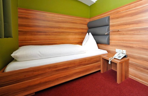 Spittal an der Drau House | Dreibettzimmer mit Dusche Oder Bad/wc - Hotel Ertl