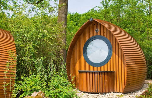 Kleinblittersdorf Cabin | Dreibettzimmer - Glamping Resort Biosphäre Bliesgau