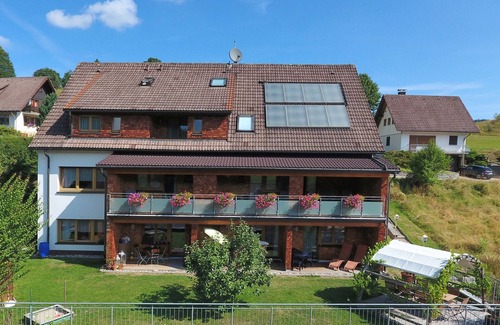 Lenzkirch Apartment | Dreibettzimmer, 44qm, mit DU/WC und Balkon