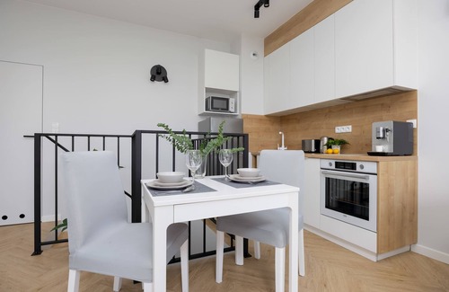 Serock Apartment | Drewnowskiego 7A Zegrze Modern Apartment by the Lake Parking & Sauna
