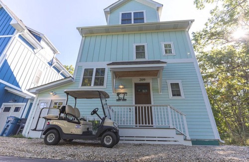Michigan City House | Drift Away-Built for a crowd with a Fire pit!