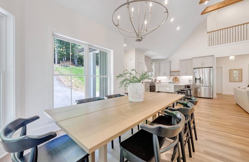 High Point House | Drift Away Ridge, Brand New Lakefront Luxury w/Covered Decks + Hot Tub, Fire Pit, Party Deck & Dock