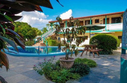 Santa Elena Hotel | Drift Inn Cayo