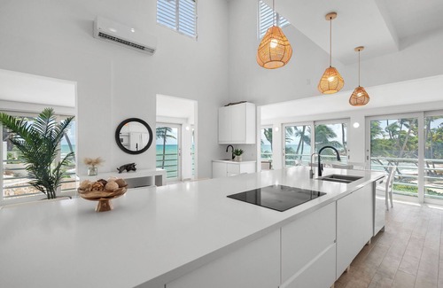 Candelero Abajo House | Driftwood Beachfront Retreat - Beach House in Palmas del Mar!