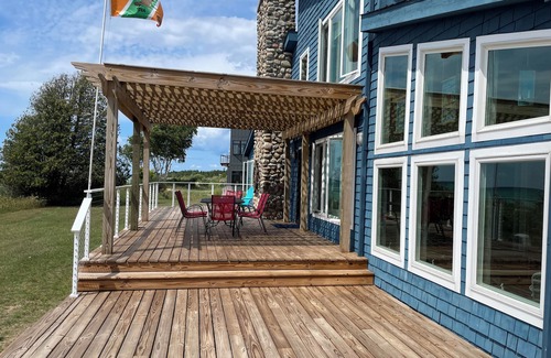 Beaver Island House | Driftwood- Beautiful home on Donegal Bay