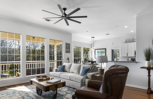 Hays County House | Driftwood Destination - pool, fire pit, yard, quiet and serene