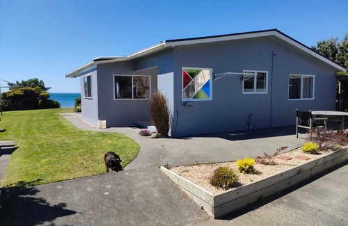 Pakawau House | DRIFTWOOD INN - PAKAWAU BEACH FRONT