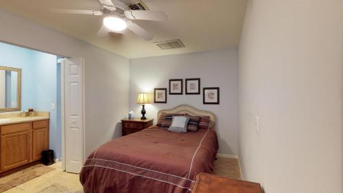 Isles of Capri Apartment | Driftwood Landing 17