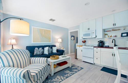 Isles of Capri Apartment | Driftwood Landing 8