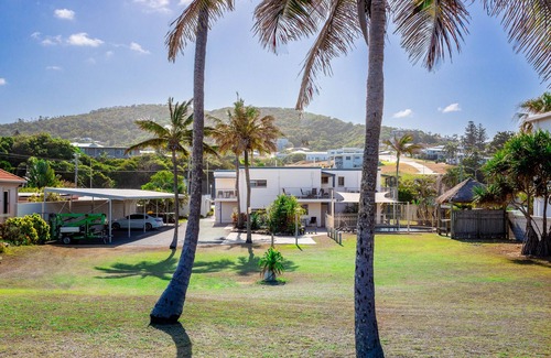 Yeppoon Apartment | Driftwood on the Beach - Sea View Unit 10