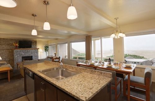 Florence Hotel | Driftwood Shores Resort And Conference Center