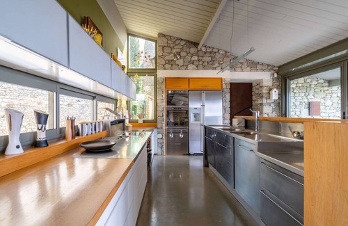 La Begude-de-Mazenc House | Drôme Provençale – A property with a swimming pool – Sleeps 10