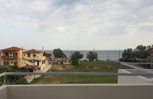 Mavrovouni Apartment | Drossia # 12 - Studio Apartment, Sleeps 3