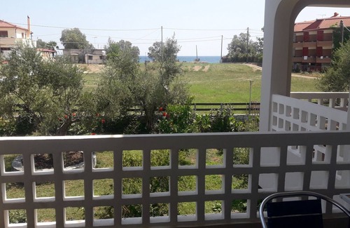 Mavrovouni Apartment | Drossia # 2 - One Bedroom Apartment, Sleeps 4
