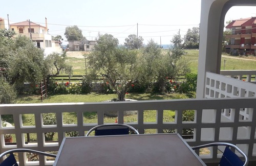 Mavrovouni Apartment | Drossia # 6 - One Bedroom Apartment, Sleeps 4