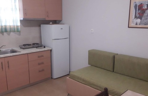 Mavrovouni Apartment | Drossia # 7 - One Bedroom Apartment, Sleeps 4