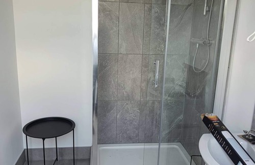 Darragh Apartment | Drumquin Accommodation Room 3