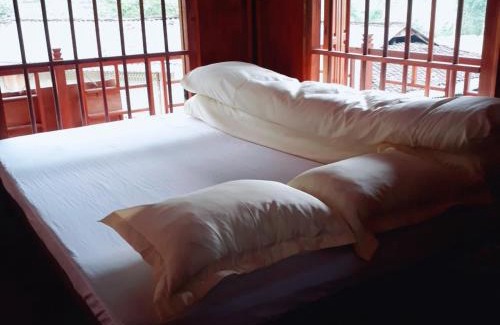 Yen Minh House | Du Gia NaLien View Homestay