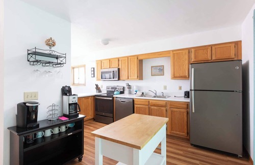 Sea Acres Condo | Duck Condo, 5 min walk to beach w/community pool!