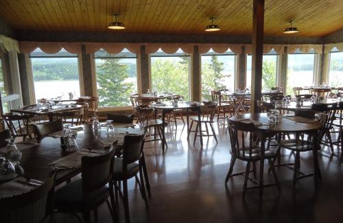 Margaree Harbour Hotel | Duck Cove Inn