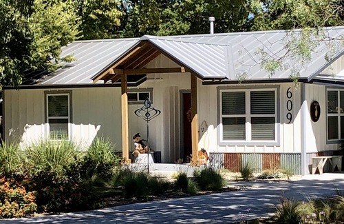 Boerne House | Duck Inn, 1/2 Block To Cibolo Creek Walking Path, Downtown Boerne, TX