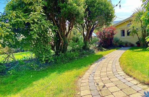 Pyecombe House | Duck Lodge B&B with Hot Tub