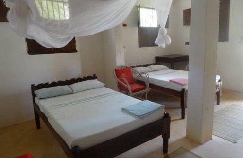 Shela Hotel | Dudu Villas N Backpackers